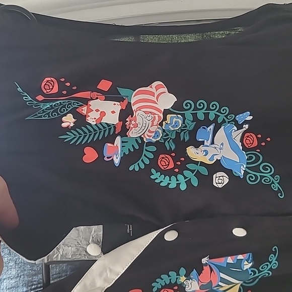 NWT Disney Alice In Wonderland Retro Roses Romper Size XL - Picture 4 of 8